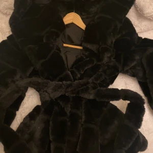 Päls jacka Garoff - Inte äkta päls. Storlek S/M Möts upp i Stockholm fraktar inte