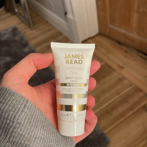 Brun utan sol - Brun utan sol från james read. Använd 1 gång. Nypris: 200kr