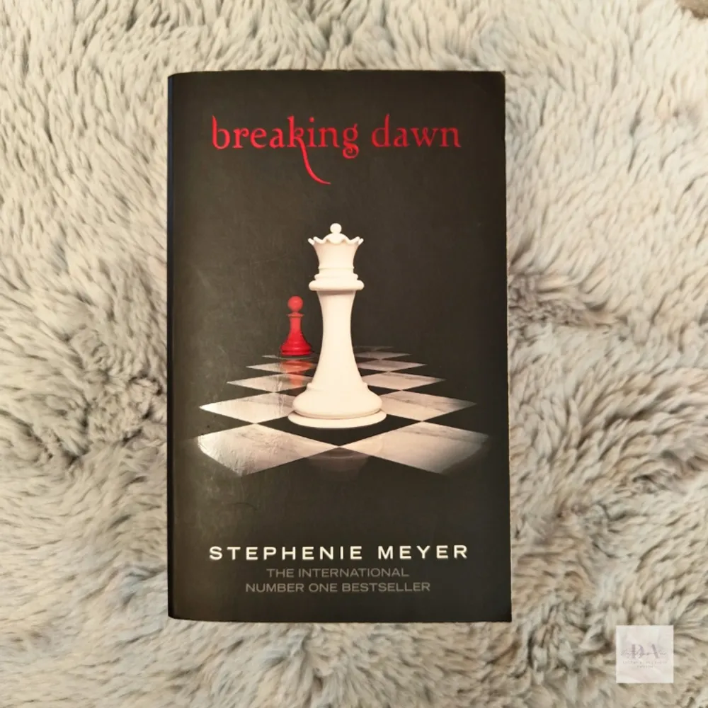 Breaking Dawn by Stephenie Meyer 60 SEK. Övrigt.