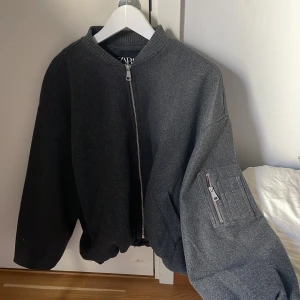 Bomberjacka från zara - Säljer då den inte kommit till användning 🩷