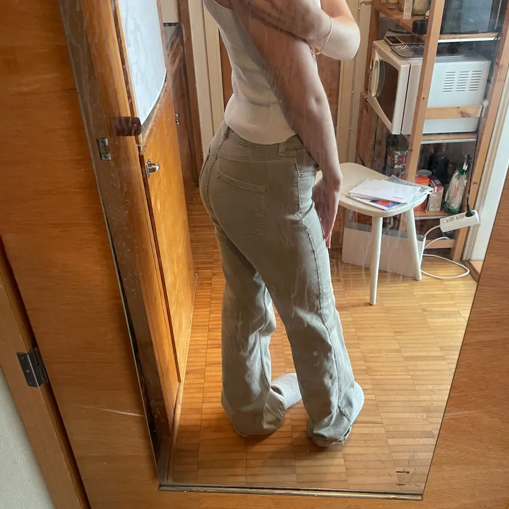 Storlek: EU 34 Skick: bra  Priset kan diskuteras 🥰. Jeans & Byxor.