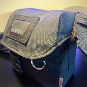 Acne Studios Axelväska  - Mindre Acne Axelväska, bra skick!