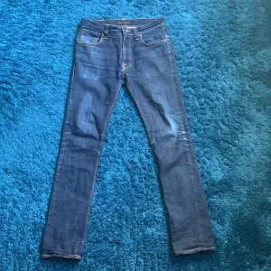 Säljer ett par Nudie jeans till ett fördelaktigt pris. Skick 10/10 endast använda ett par gånger. Pris kan diskuteras.