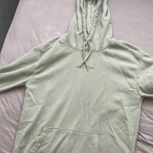 Hollister hoodie - Jätte bekväm och snygg