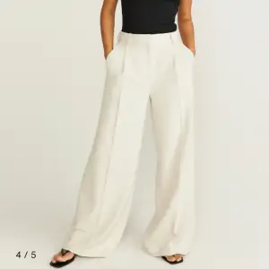 Säljer dessa ’Bailey’ trousers storlek 36. Nypris 899