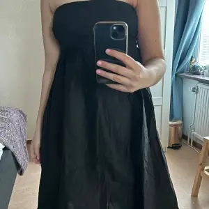 Lång svart klänning, nyskick! 