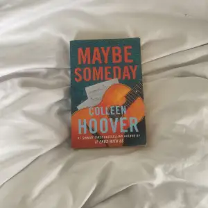 En book från Collen Hoover ”maybe some day”💓
