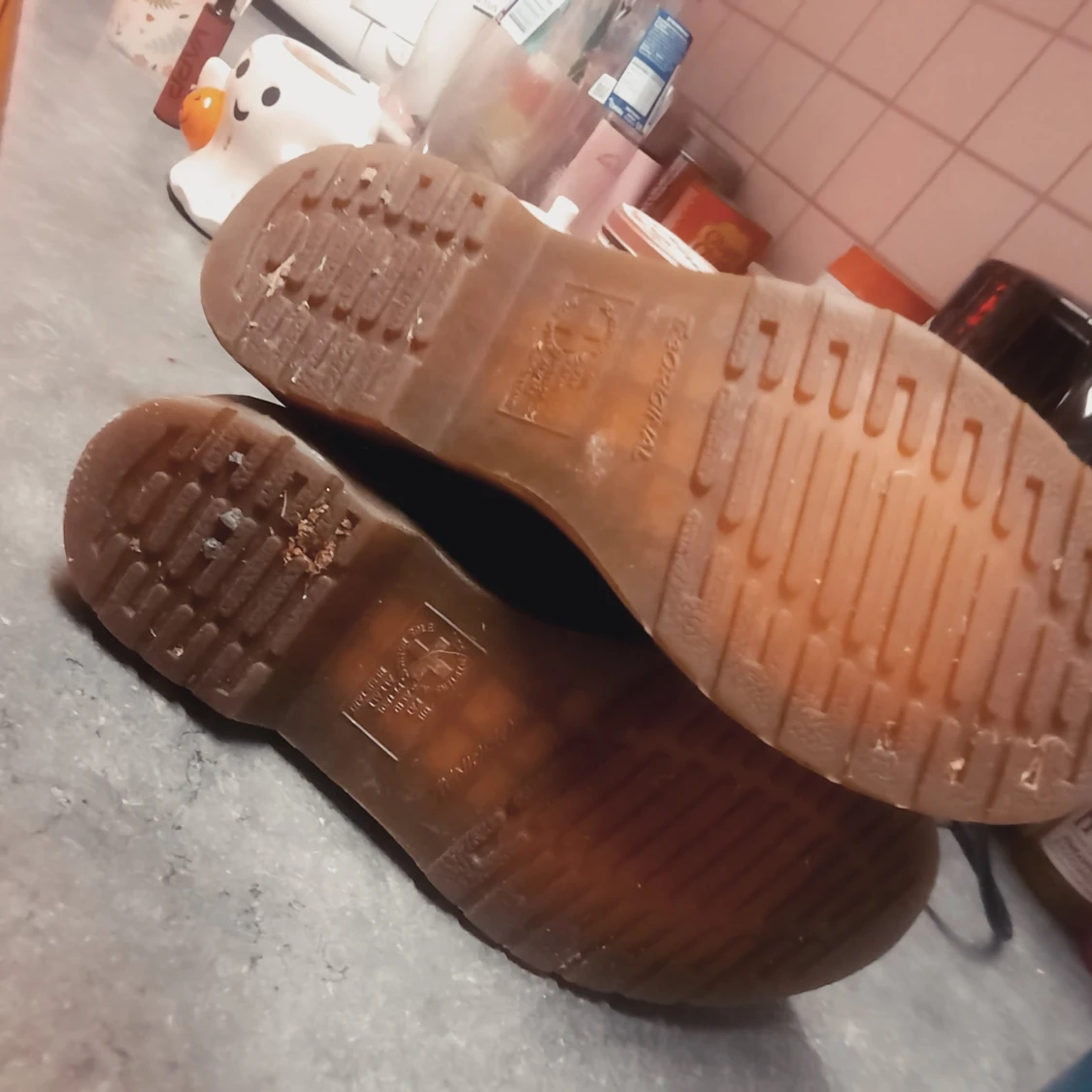 Äkta dr.martens med rosor - 90