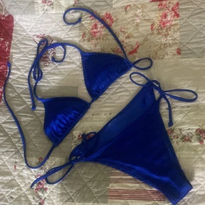 Bikini - Säljer så snyggt sett i ett mycket bra skick! Använd fåtal gånger. Lapparna är bortklippta men storleken är 36/S 💓💓