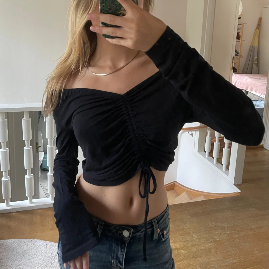 Justerbar svart tröja - 90
