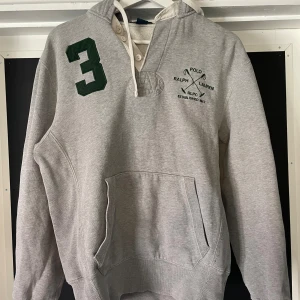 Polo Ralph lauren hoodie - Polo Ralph lauren hoodie i storlek S Pris 400 kr✅ skriv vid funderingar