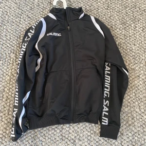 En svart Salming zip - En sports träning zip! Kolla andra inlägg för samfrakt😄