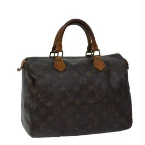 Louis Vuitton Speedy 30 - Louis Vuitton Speedy. Ett måste i väskkollektionen! Bra storlek för både vardagsbruk och resor. Perfekt att använda som skol-/arbetsväska. Speedy ger en touch av lyx och stil till varje outfit.