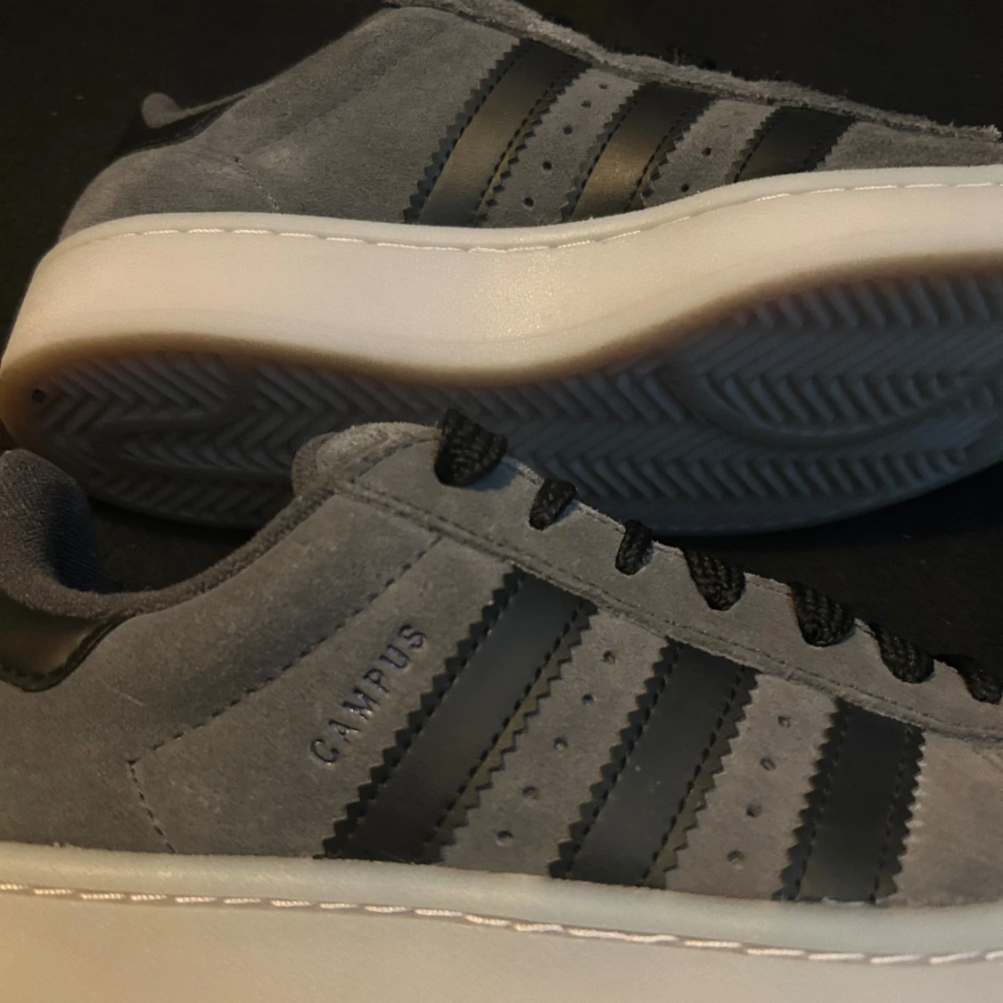 Adidas Campus gråa  - 90