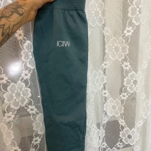 ICIW tights - Gröna, passar xs/s . Använd fåtal gånger 