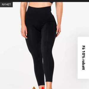 Säljer dessa helt nya Relode tights i modellen Lumi. Nypris 699kr