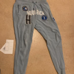 Hoodirich byxor  - Oanvänd byxor använder bara tröjan aldrig använt byxorna helt nya 