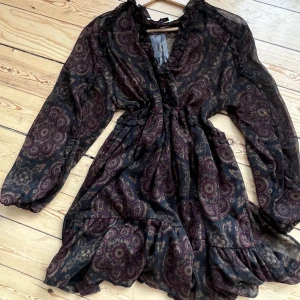 Klänning zara - Kort klänning! Ett måste för sommaren!!   