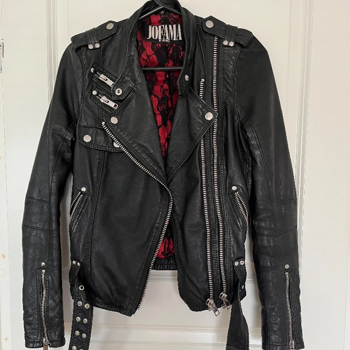 Skinnjacka- Jofama by Kenza