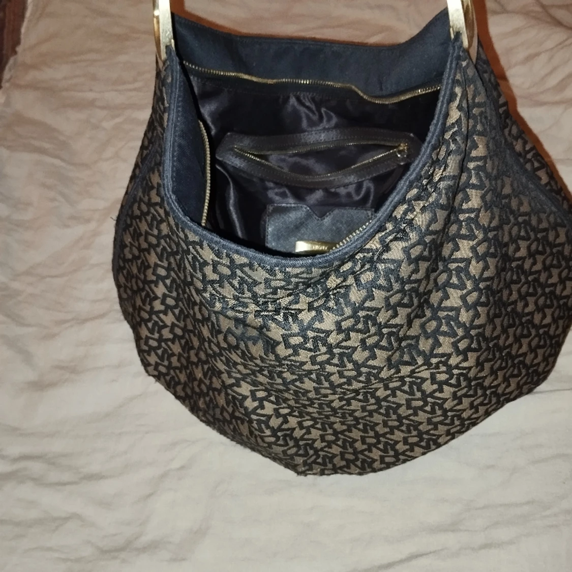 Dkny hobo våska - 91