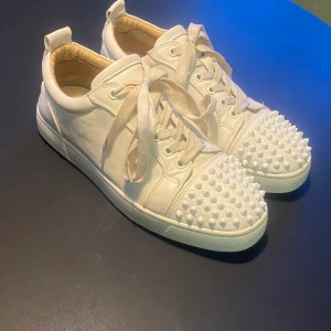 Louboutins  - Säljer mina  Louboutins då jag inte använder de längre! Storlek 40 och fint skick 