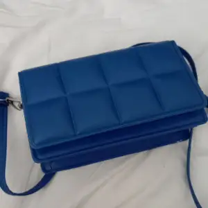 Small purse, completely unused