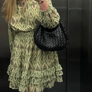 Zara klänning - Superfin klänning från Zara!💚💚💚