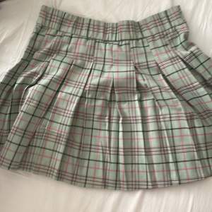 En kjol från stradivarius