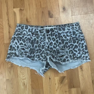 Leopard shorts - Säljer dessa as coola leopard shorts vidare❤️ Strl XS-S❤️Lägg gärna prisförslag