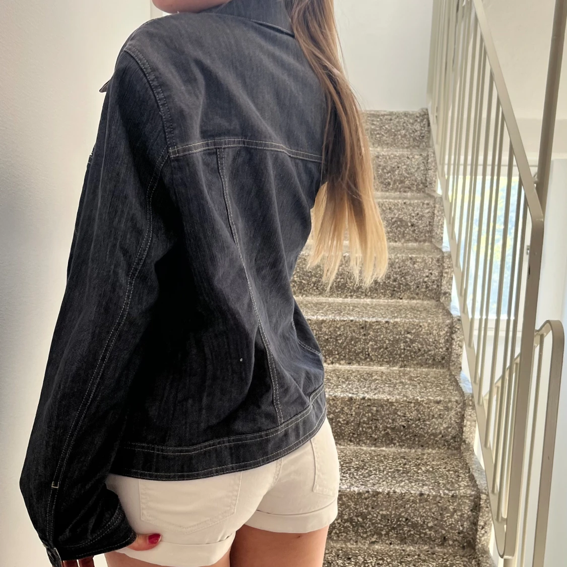 Blå jeansjacka - 90