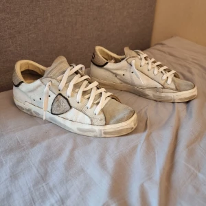 Philippe model 39 - Sjukt fräna models i strl 39, kan nog passa 40. Inget OG, bara skor tyvärr. Vid frågor eller fler bilder är det bara att skriva//Kba_Closet 