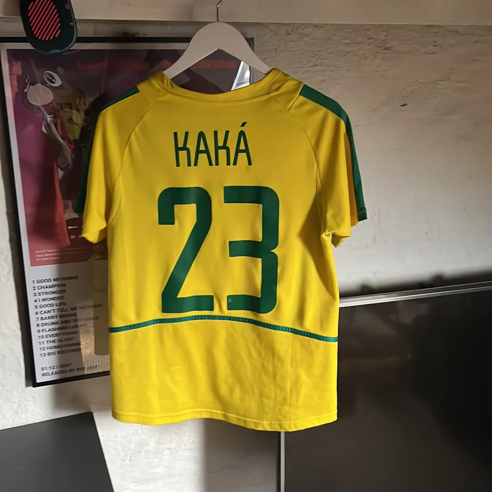 Perfect Condition Vintage 2001 Brazil football kit with kaka on the back . T-shirts.