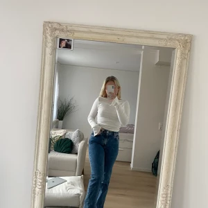 Mörkblå Cos jeans - Mörkblå jeans från cos✨💋