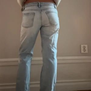 SNYGGA JEANS - Så snygga jeans men tyvvär för korta för mig