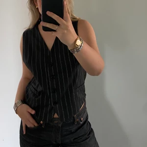 Vest  - Glitter/randig vest i ONE SIZE