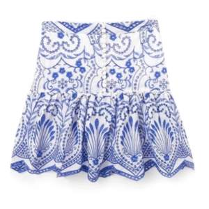 Så söt och populär kjol från ZARA i storlek M🥰 Kjolen är i nyskick, bara testad!!