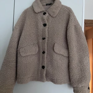 Teddy jacka  - Jacka från bohoo