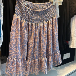 Kjol 💖💖❤️‍🔥🔥💋 - Kjol från Cubus, jättesöt❤️‍🔥❤️‍🔥