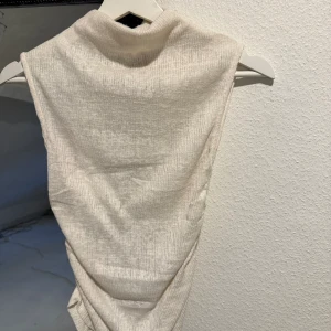 Nelly topp - Topp ifrån Nelly i storlek XS