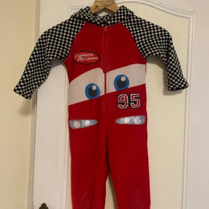 Bilar jumpsuit - Bilar jumpsuit, inga hål, bra skick