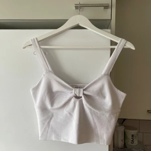 Vit crop top - Toppenskick