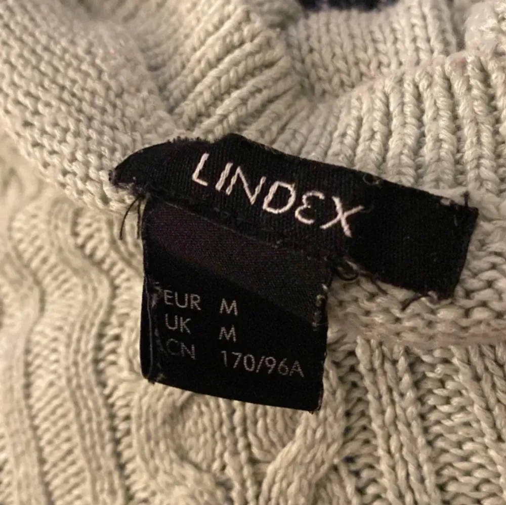 Super fin tröja från Lindex i storlek M. 150kr + frakt   Tryck gärna på köp direkt❤️. Tröjor & Koftor.