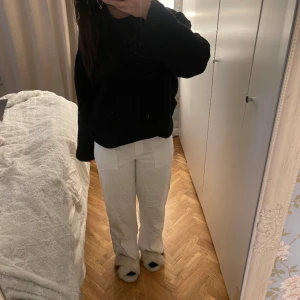Vita linnebyxor - Vita linnebyxor, aldrig använda i storlek 36