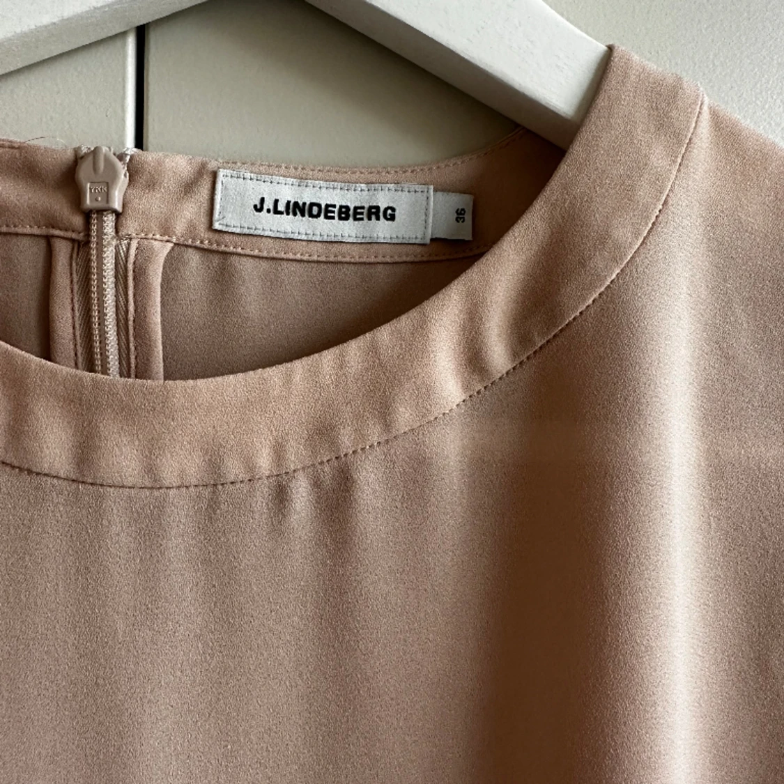 Puderrosa blus från J. Lindeberg - 90