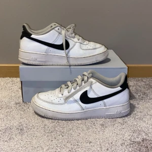 Air force 1 - Ait force 1  skick 8/10 köpta på Nike Tveka inte på skriva vid frågor eller om du vill ha föer bilder