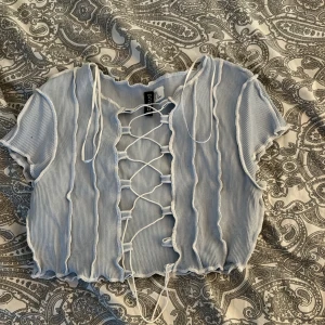 T-shirt - Storlek:S från HM  Oanvänd så gott skick