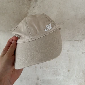 Axel Arigato Keps - Skön kepa frön arigato. Inga defekter