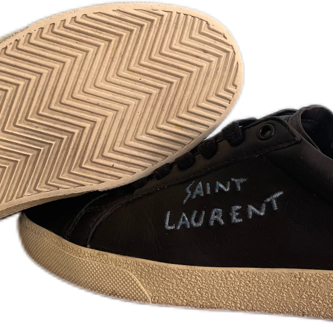 Saint Laurent  - 90