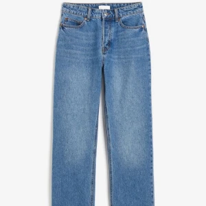 Jeans - Sköna jeans som är för små i midjan för mig som brukar ha 34. I bra skick!