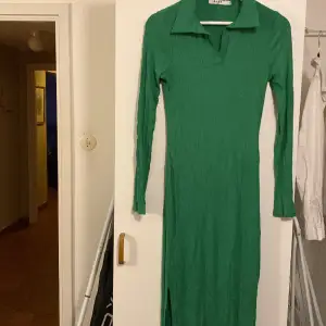 Fin grön klänning. Sparsamt använd